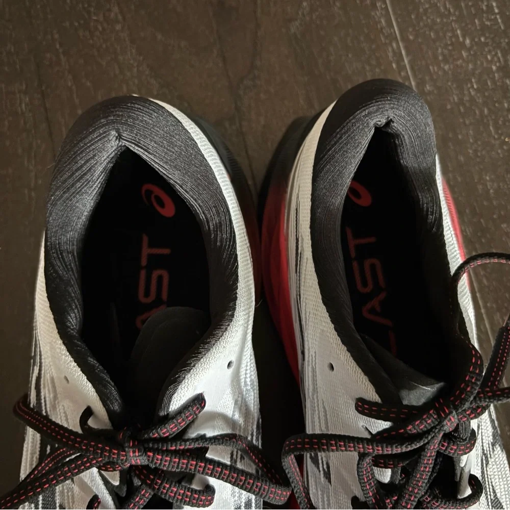 ASICS Novablast 3 Men’s Running Walking‎ Shoes Sneakers Workout Size 11.5 - Picture 5 of 11